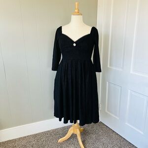 Unique Vintage Black Sweetheart Midi Dress with Three-Quarter Sleeves